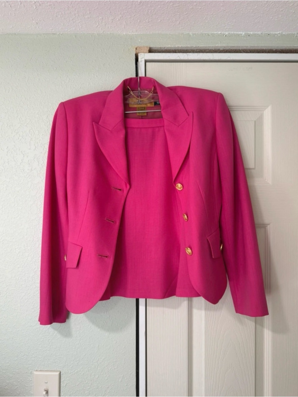 Classiques Entier Hot Pink Tailored Blazer Jacket and Skirt Set